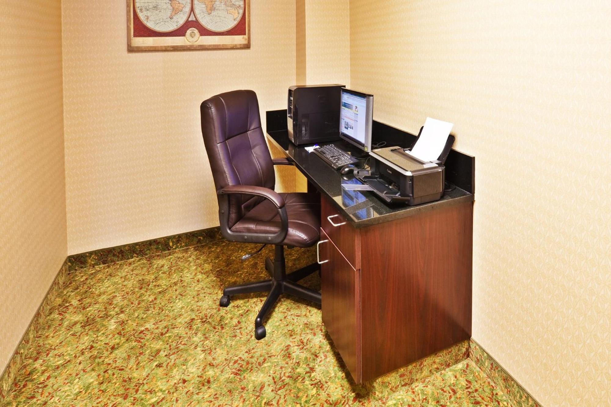 Holiday Inn Express & Suites Perry By Ihg Ngoại thất bức ảnh